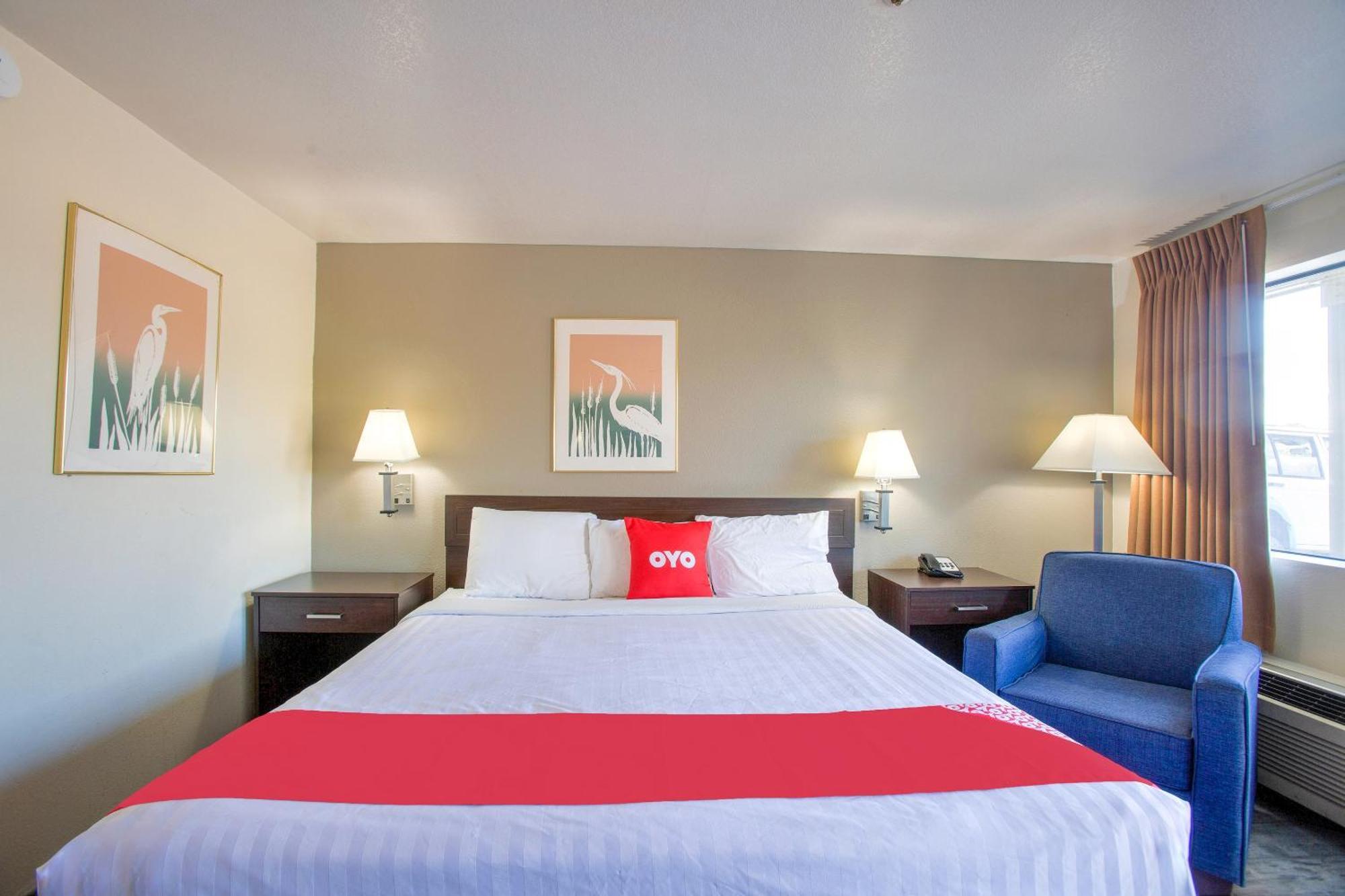 Oyo Woodland Hotel And Suites Экстерьер фото